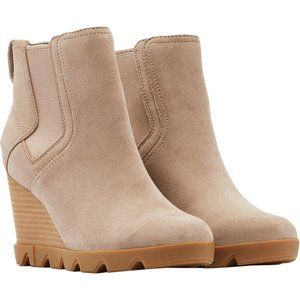 SOREL Women's Joan Uptown Chelsea Rain Boot, Waterproof Leather, Tan, 11 & 10.5